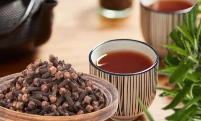 benefits of drinking clove water before sleeping