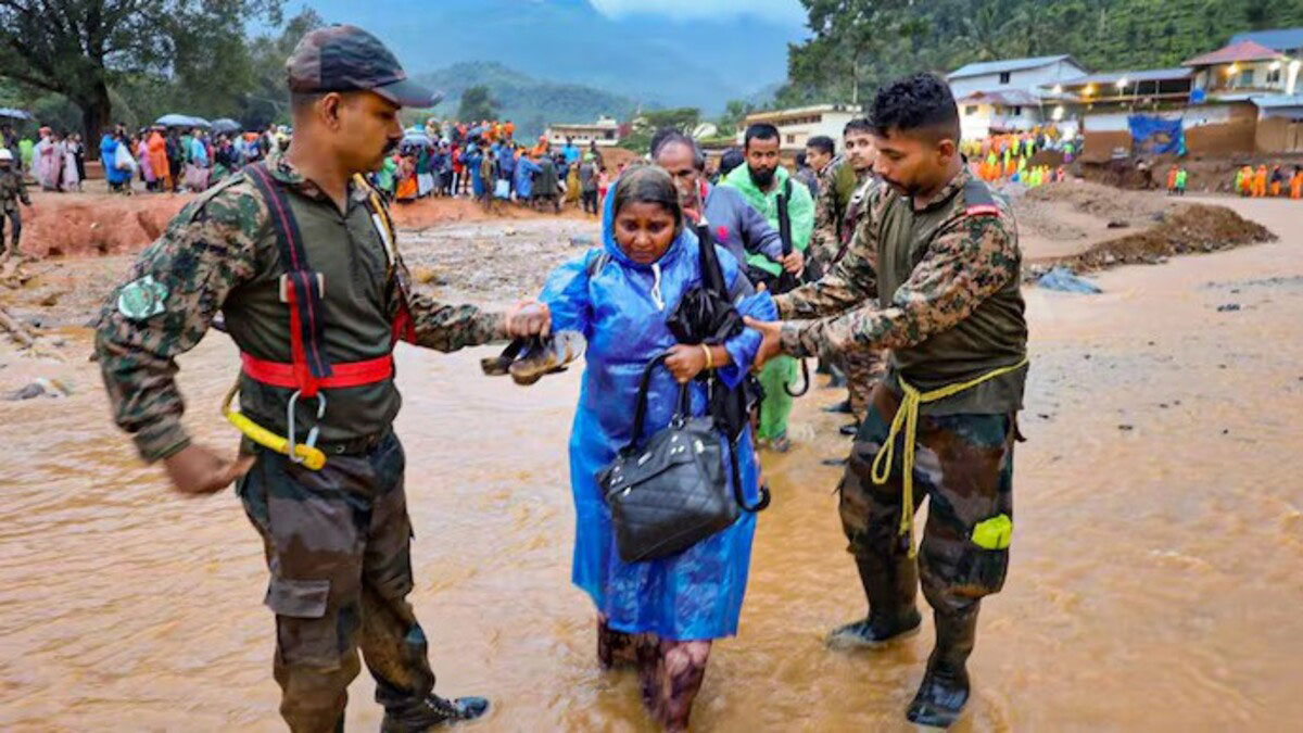 167 people died in Wayanad landslide Kerala CM Pinarayi Vijayan arrived for review