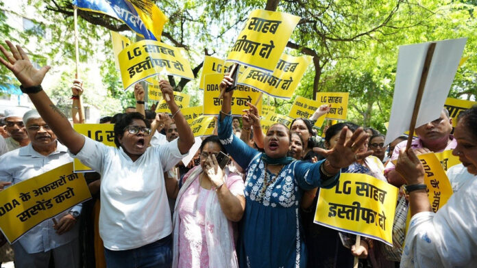 AAP protested outside LG's office over drowning incidents