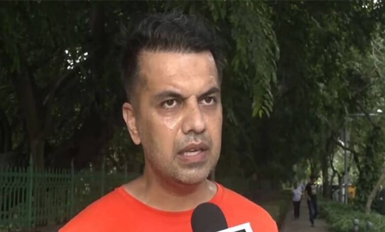 After an 8-year-old child fell into a manhole in Delhi Congress leader Abhishek Dutta said