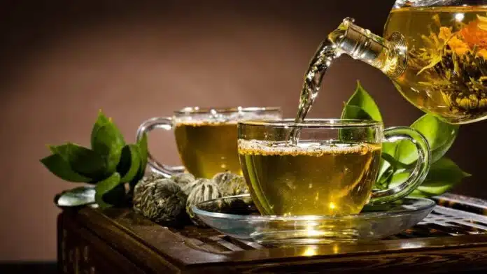 Benefits of drinking green tea before sleeping