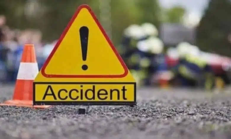 Car hits 6 people in Darjeeling West Bengal