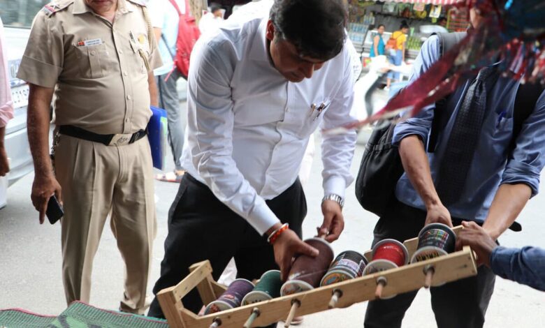 Delhi Police begins crackdown on illegal sale of Chinese manjha before Independence Day
