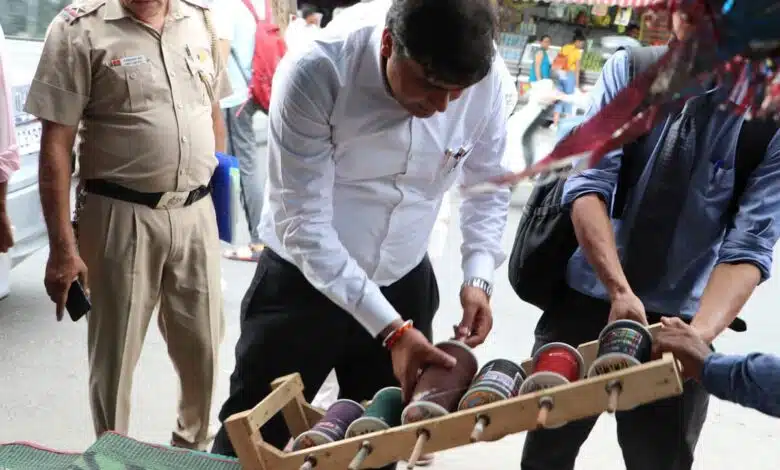 Delhi Police begins crackdown on illegal sale of Chinese manjha before Independence Day
