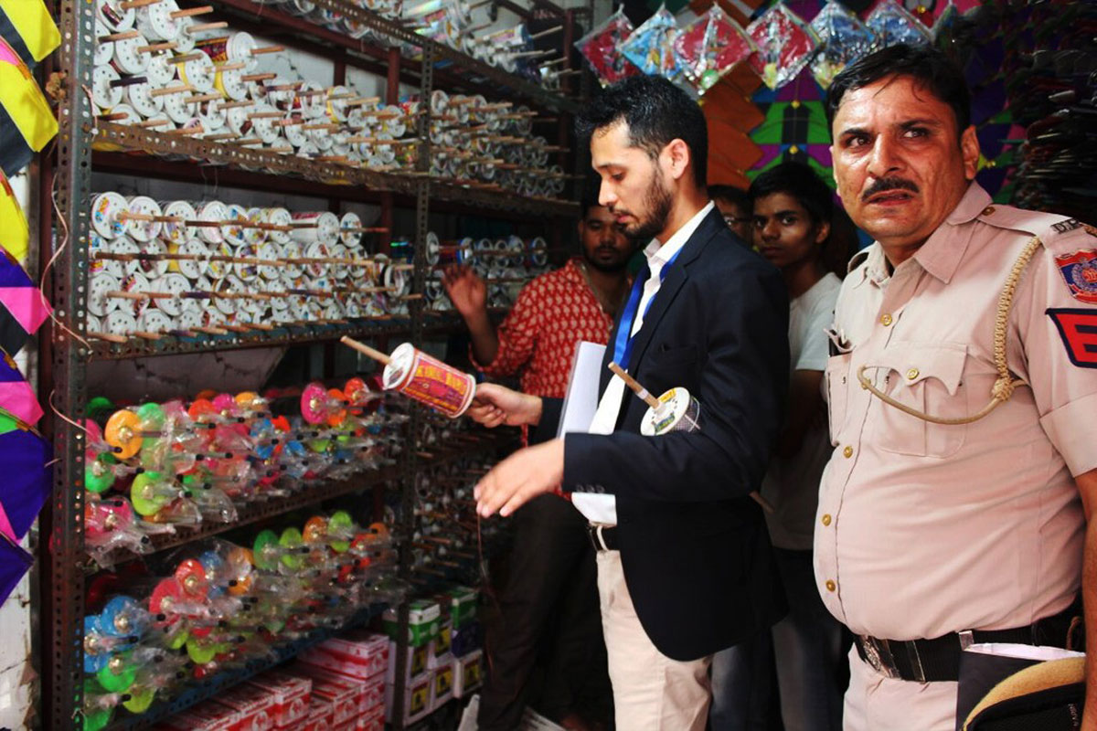 Delhi Police begins crackdown on illegal sale of Chinese manjha before Independence Day