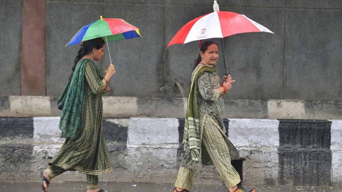 Delhi Weather Yellow alert for rain again today and strong winds likely