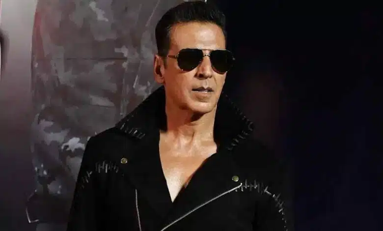 How did Akshay Kumar enter the film world