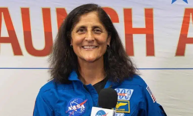 How will Sunita Williams return from space