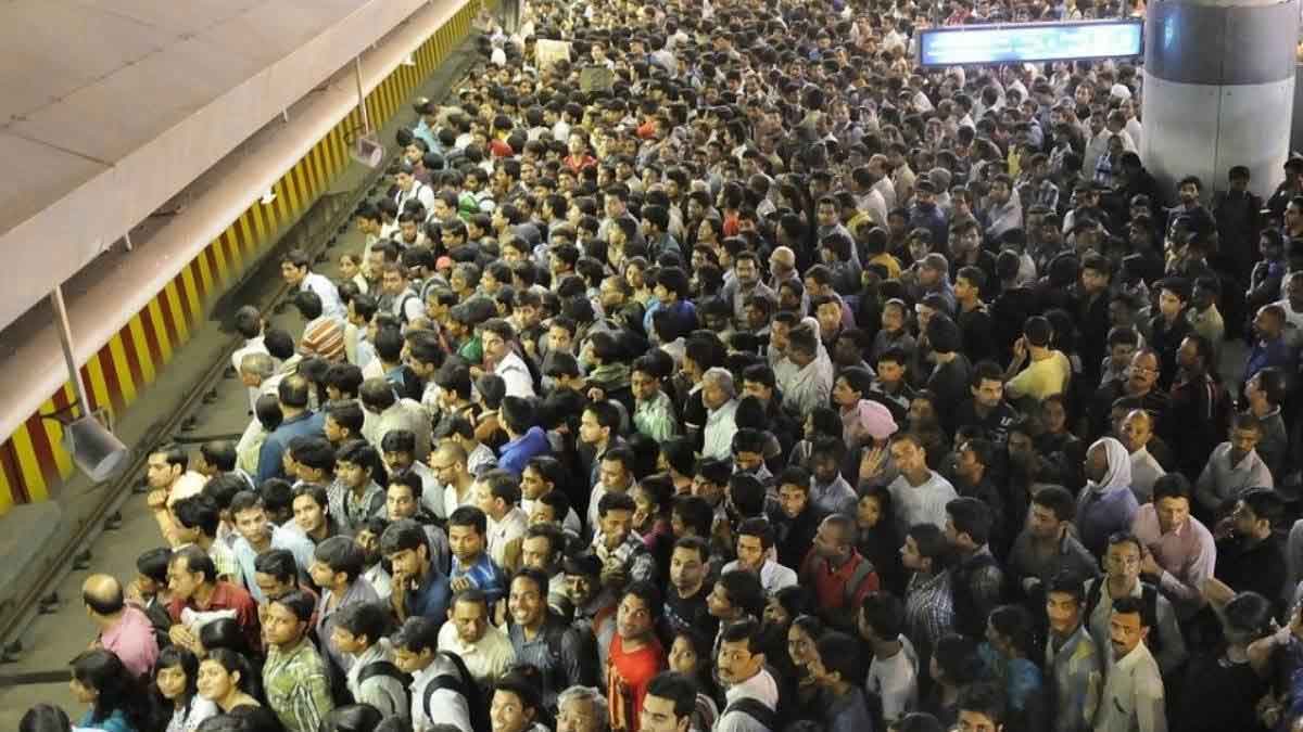 Long queues may be seen at all Delhi Metro stations, security checks will increase