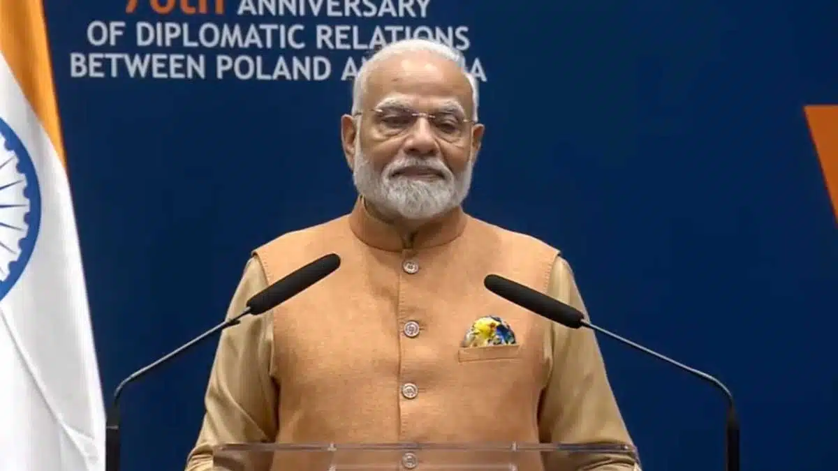 PM Modi from Poland not time for war