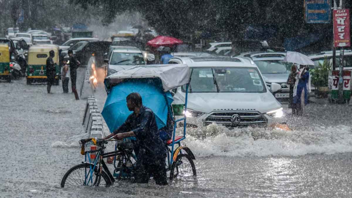 Rain in Delhi-NCR, red alert in mountains; Know what will be the weather in 10 states today