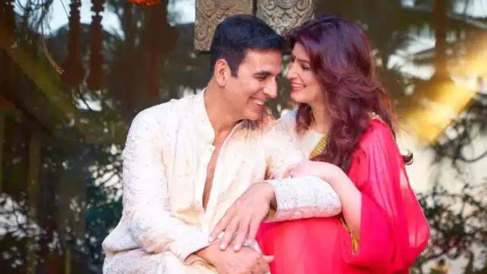 Twinkle 'doubts' Akshay Kumar, forced by his habit of checking wife's phone