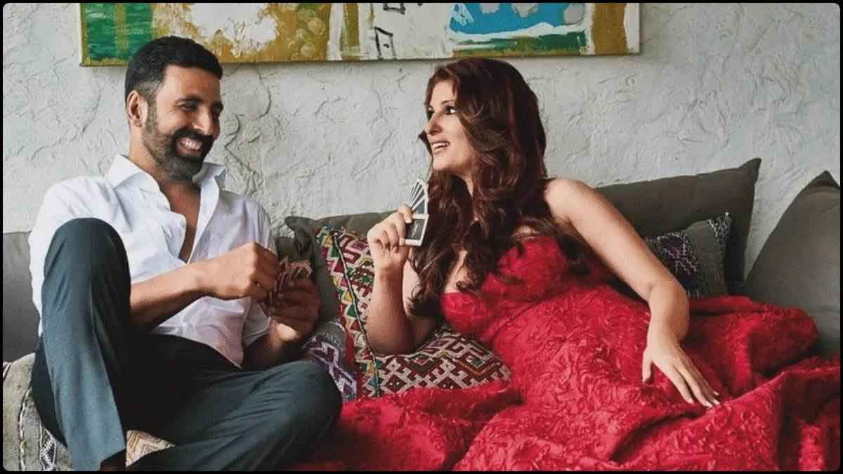 Twinkle 'doubts' Akshay Kumar, forced by his habit of checking wife's phone