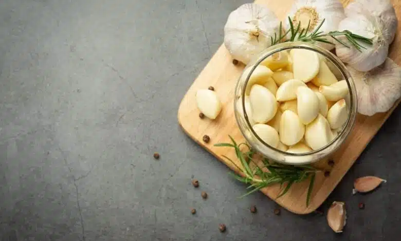 What happens if you chew a clove of garlic on an empty stomach 