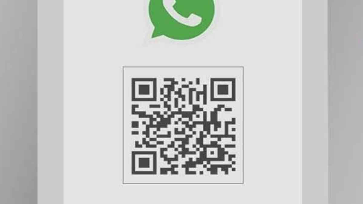 What is the use of the QR code that appears with WhatsApp DP