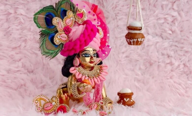 What should be offered to Laddu Gopal