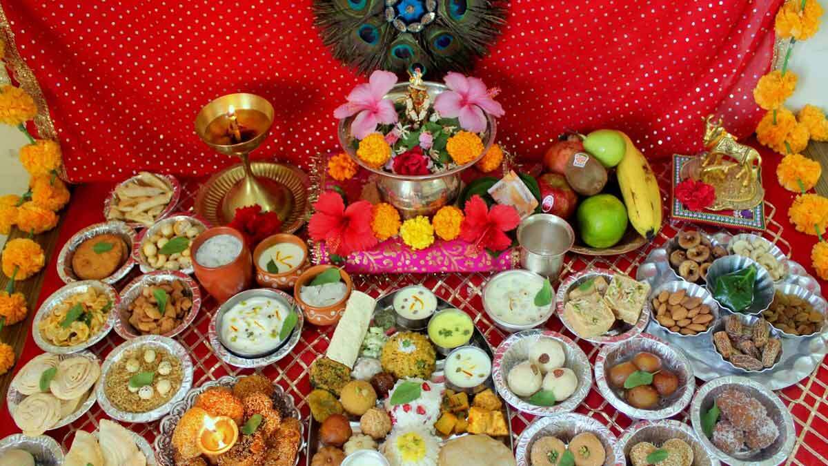 What should be offered to Laddu Gopal