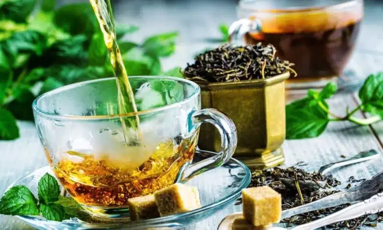 When should one drink green tea to lose weight