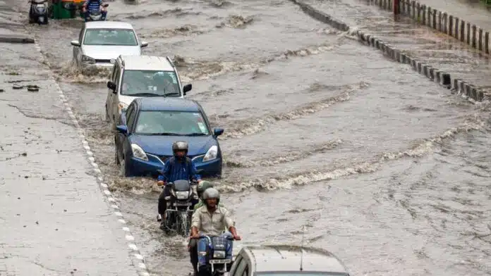 Heavy rains cause chaos in Delhi-NCR