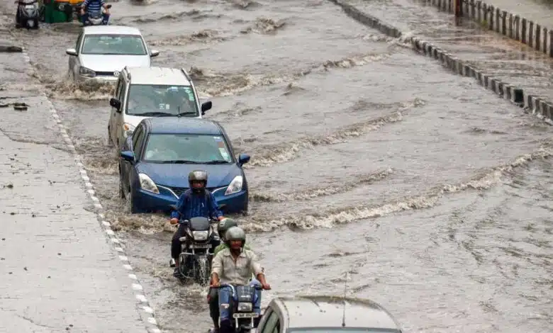 Heavy rains cause chaos in Delhi-NCR