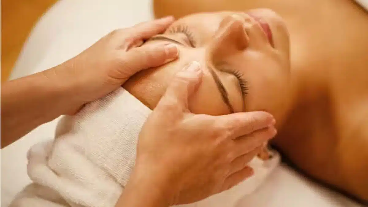 what-to-apply-after-facial-massage