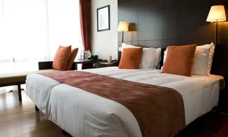 5 tricks to spot hidden cameras in Hotel Rooms.