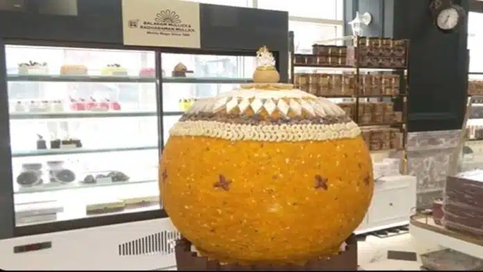 500 kg laddu made for Ganesh Chaturthi in Kolkata