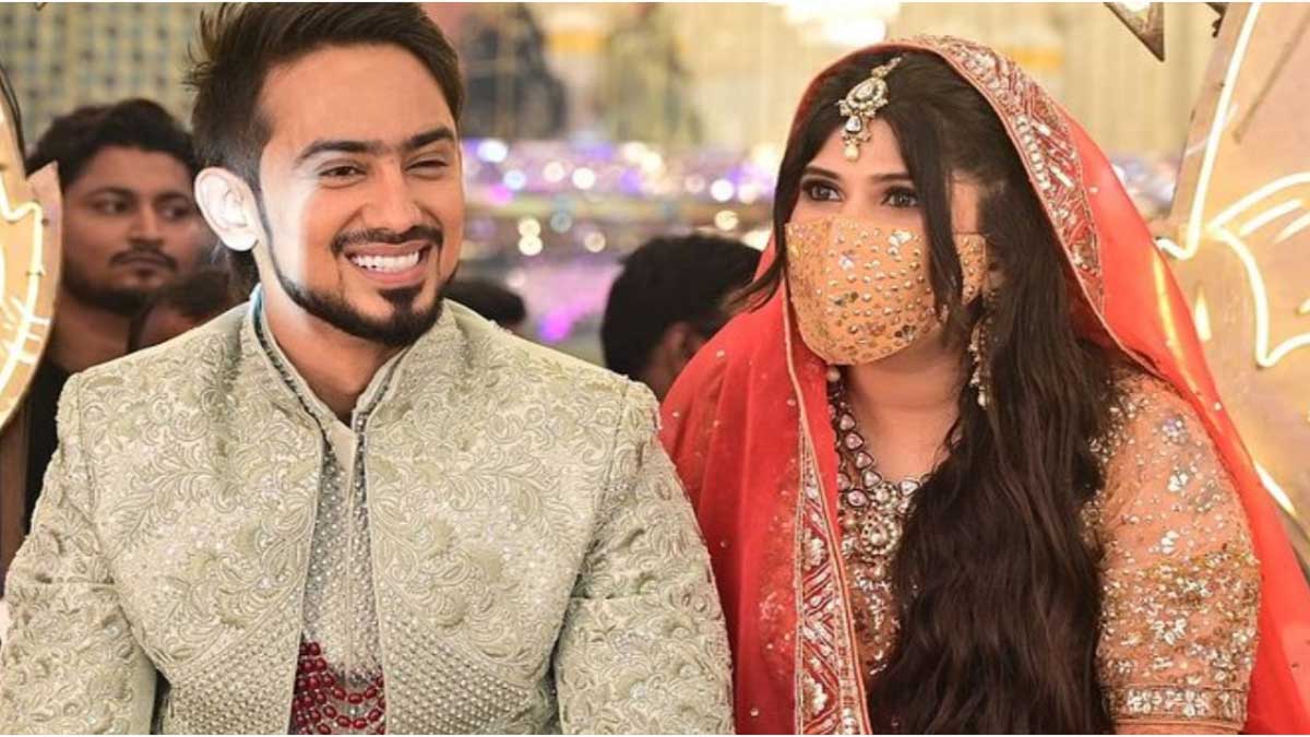 Adnan Sheikh and Ayesha's wedding photos is full of happiness