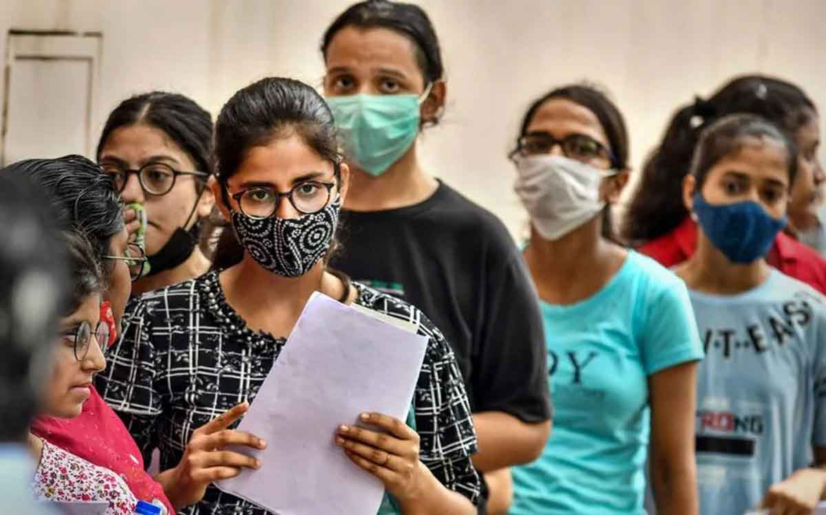 Assam Female constable searching private parts of a girl student during ADR examination 2.jpg