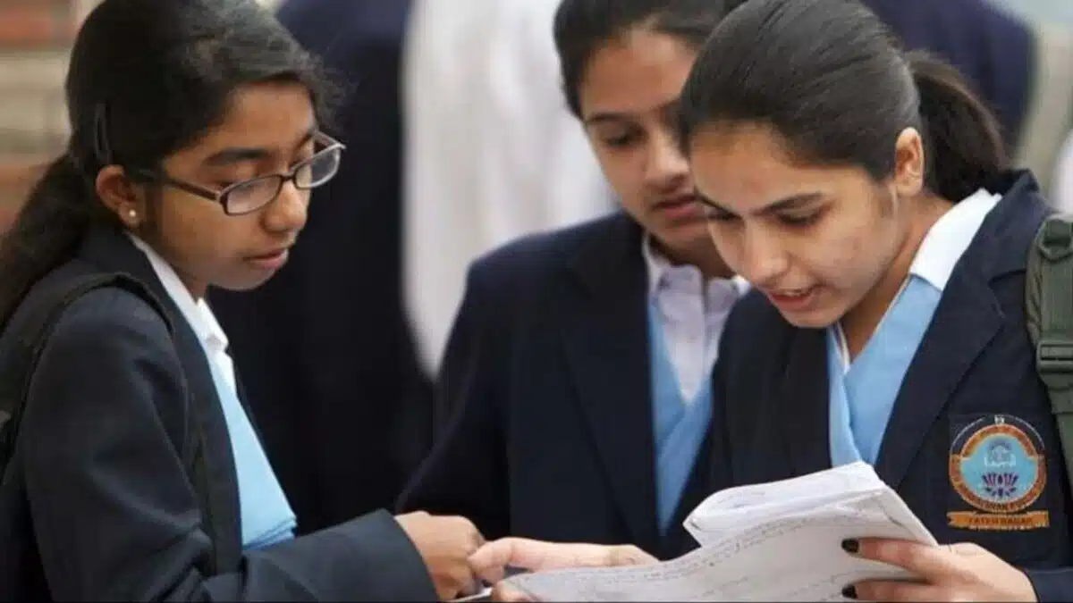 CBSE Board Exams 2025 10th and 12th students should apply for CBSE board exams