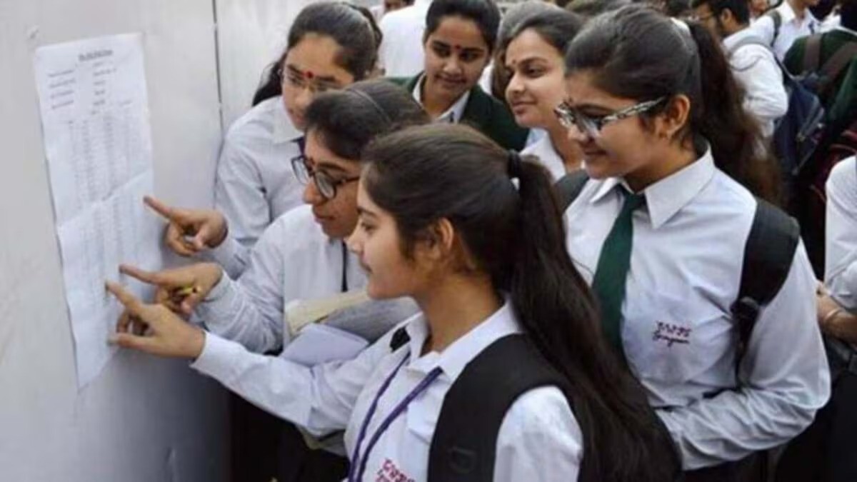 CBSE Board Exams 2025 10th and 12th students should apply for CBSE board exams