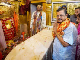 Delhi CM Arvind Kejriwal offers prayers at Hanuman temple a day after getting bail