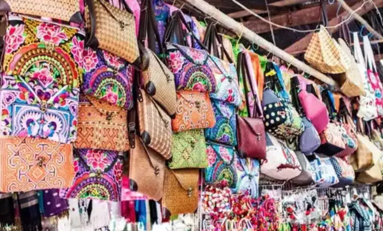 Delhi's cheapest Mangal Bazaar Everything for 70-100 rupees!