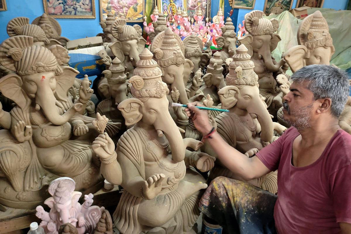 Demand for ecofriendly Ganesh idols in Madhya Pradesh markets