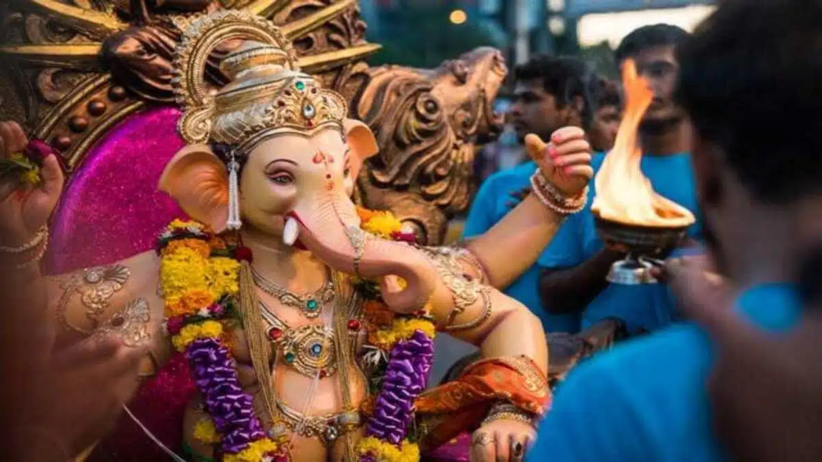 Eco friendly Ganesha idols are being prepared in the country for Ganesh Chaturthi