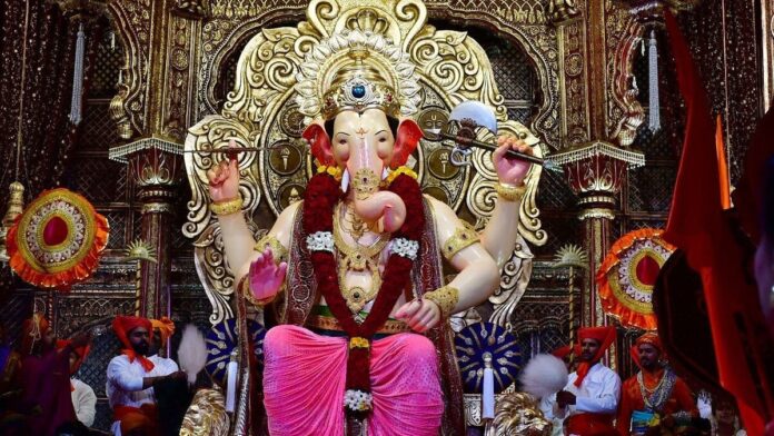 How to set up ganesh chaturthi at home