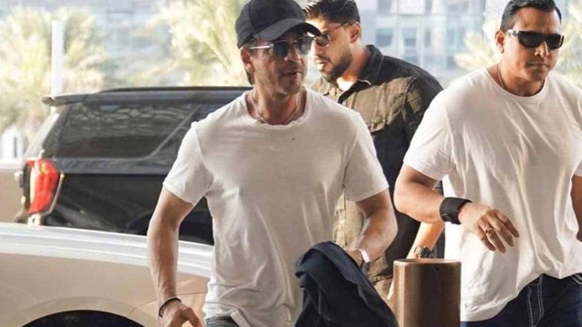 IIFA 2024 Shah Rukh Khan makes a stylish arrival