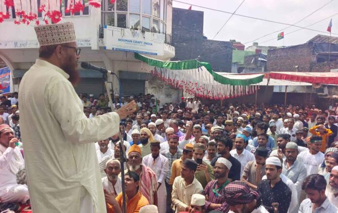 Jalsa-e-Mohammadi was taken out in Sambhal under the leadership of Ziaul Uloom