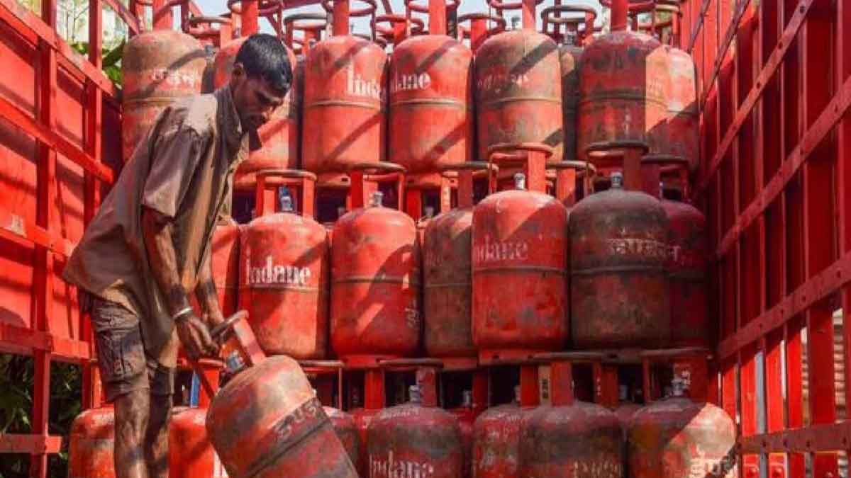 LPG Price Hike LPG cylinder has become expensive from today, Prices have increased so much from Delhi to Mumbai