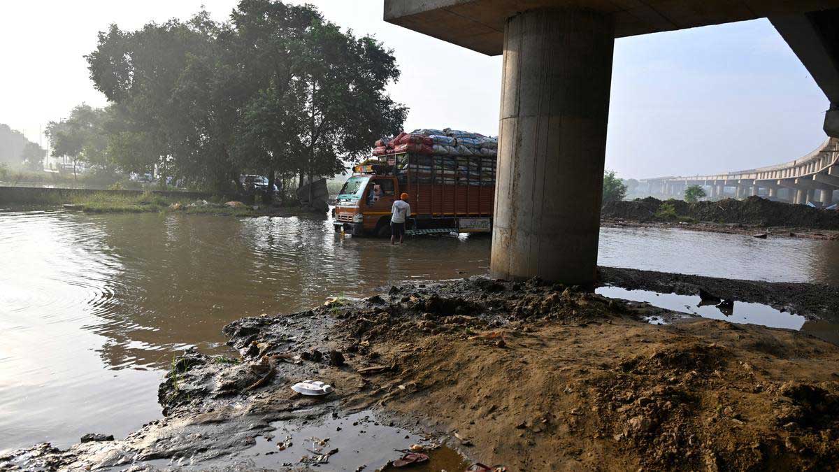 Light rain in Delhi more rain likely till Friday