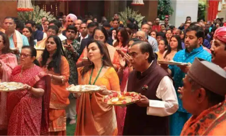 Mukesh Ambani's Ganeshotsav Kareena-Saif to Kiara-Sidharth, all best-dressed couples