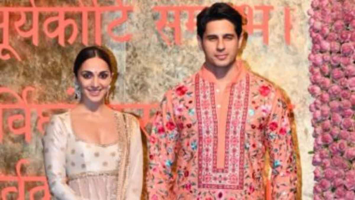 Mukesh Ambani's Ganeshotsav Kareena-Saif to Kiara-Sidharth, all best-dressed couples