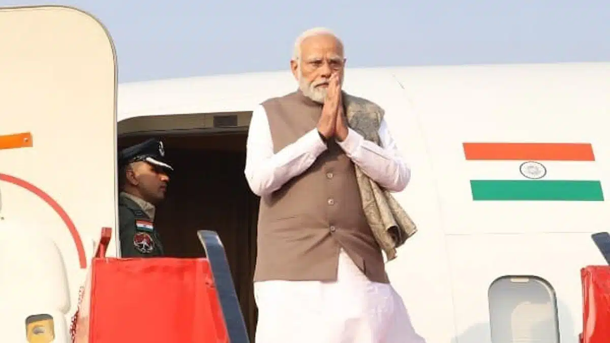 PM Modi will lay the foundation stone of the new terminal building of Varanasi airport on September 26