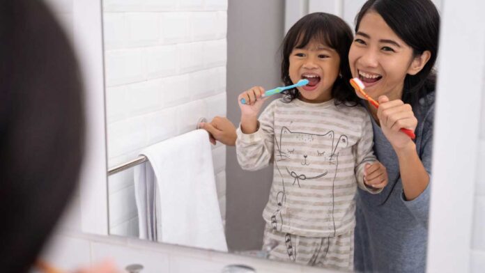 Parents should follow these tips to make their children's Teeth strong and shiny!