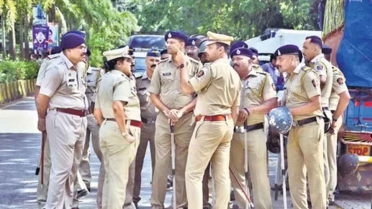 Police constable recruitment exam begins amid tight security in UP 2