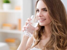 Right Time To Drink Water 4 Doctor-Recommended Tips!