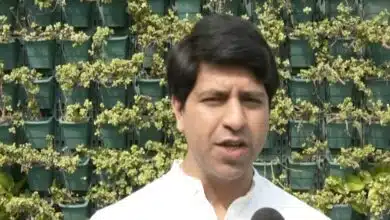 Shehzad Poonawalla criticized Manish Sisodia for comparing himself to Laxman