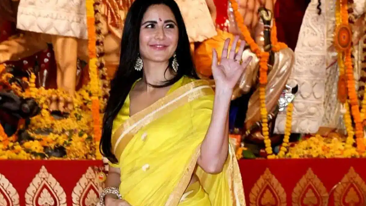 Stylish Yellow Sarees for Durga Puja Designs That Will Captivate You!