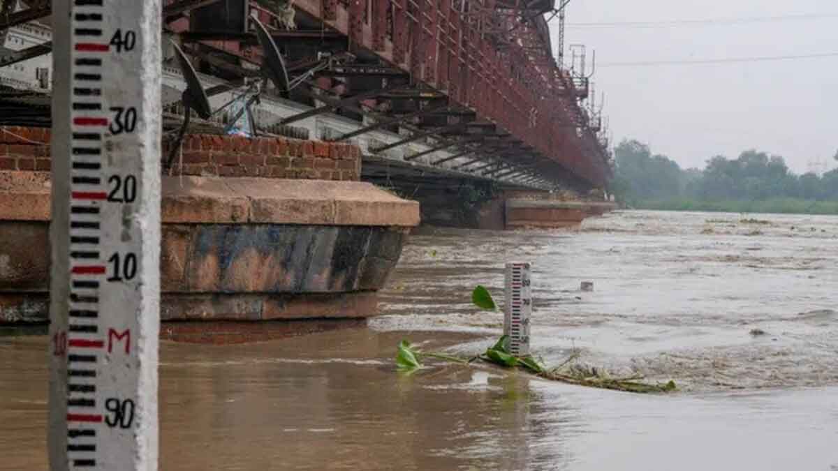 Uttar Pradesh Moradabad railway underpass submerged due to sudden rise in water level of rivers