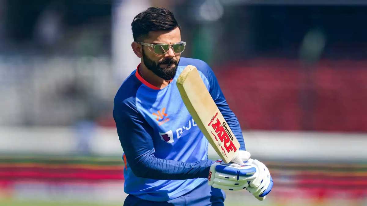 Virat Kohli gifts bat to another rising Indian cricket star 4